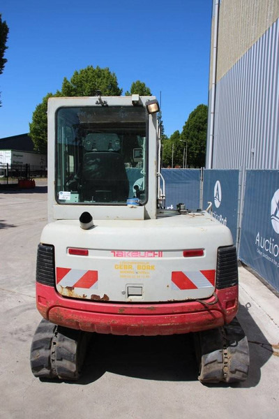 Takeuchi TB145 - Гусеничный экскаватор: фото 4 Takeuchi TB145 - Гусеничный экскаватор: фото 4