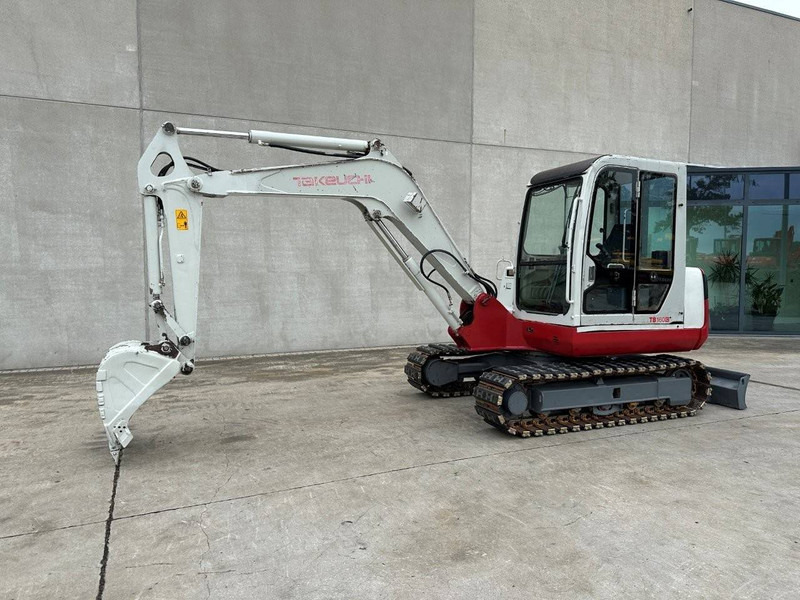 Takeuchi TB160C - Гусеничный экскаватор: фото 1 Takeuchi TB160C - Гусеничный экскаватор: фото 1