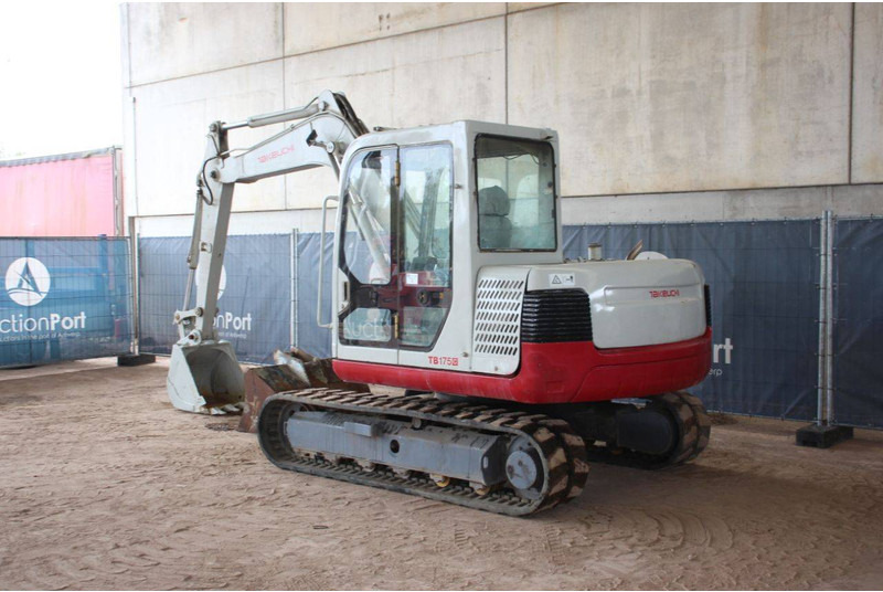 Takeuchi TB175C - Гусеничный экскаватор: фото 3 Takeuchi TB175C - Гусеничный экскаватор: фото 3