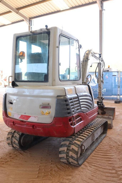 Takeuchi TB235 - Мини-экскаватор: фото 5 Takeuchi TB235 - Мини-экскаватор: фото 5