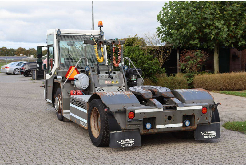 Terberg DT183 Mega - Терминальный тягач: фото 5 Terberg DT183 Mega - Терминальный тягач: фото 5