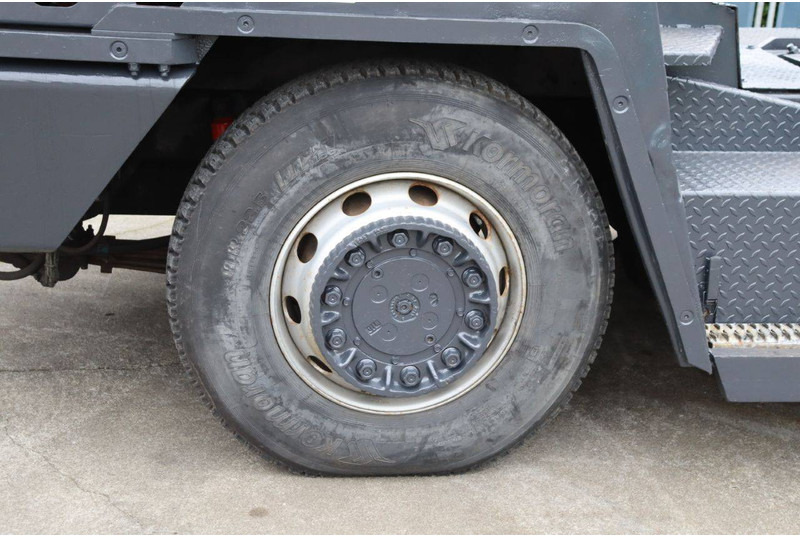 Терминальный тягач Terberg RT222: фото 12