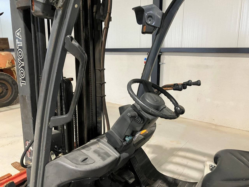 Дизельный погрузчик Toyota 02-8FDF18: фото 10