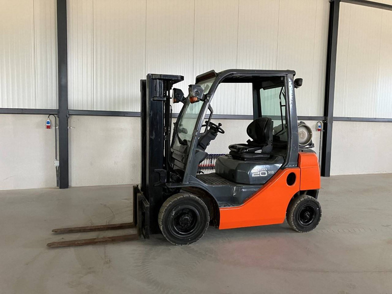 Toyota 02-8FGF20 - Газовый погрузчик: фото 1 Toyota 02-8FGF20 - Газовый погрузчик: фото 1