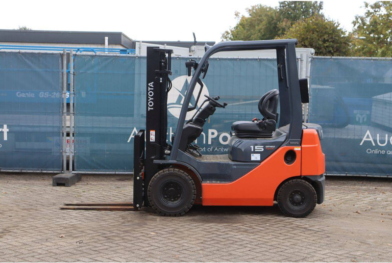 Toyota 42-8FDL15 - Дизельный погрузчик: фото 2 Toyota 42-8FDL15 - Дизельный погрузчик: фото 2