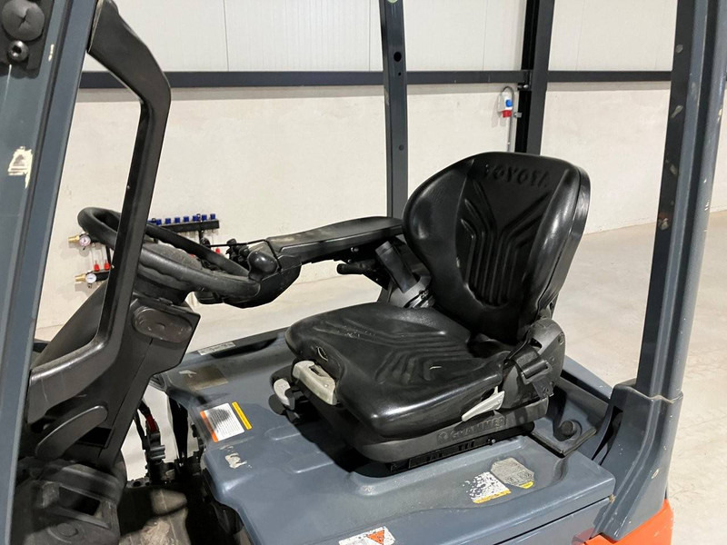 Электропогрузчик Toyota 8FBE15T: фото 9 Электропогрузчик Toyota 8FBE15T: фото 9