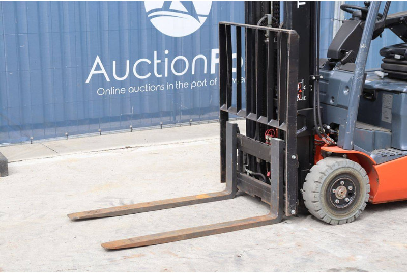 Электропогрузчик Toyota 8FBEK18T: фото 10 Электропогрузчик Toyota 8FBEK18T: фото 10