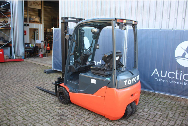 Toyota 8FBET20 - Электропогрузчик: фото 3 Toyota 8FBET20 - Электропогрузчик: фото 3