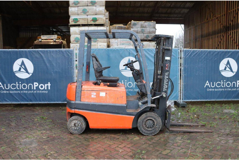 Toyota FBMF25 - Электропогрузчик: фото 2 Toyota FBMF25 - Электропогрузчик: фото 2