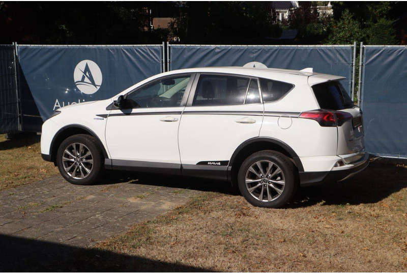 Toyota RAV4 - Внедорожник: фото 3 Toyota RAV4 - Внедорожник: фото 3