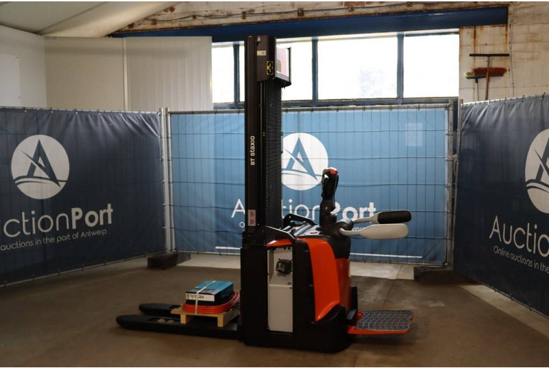 Toyota SPE120 - Штабелер: фото 3 Toyota SPE120 - Штабелер: фото 3