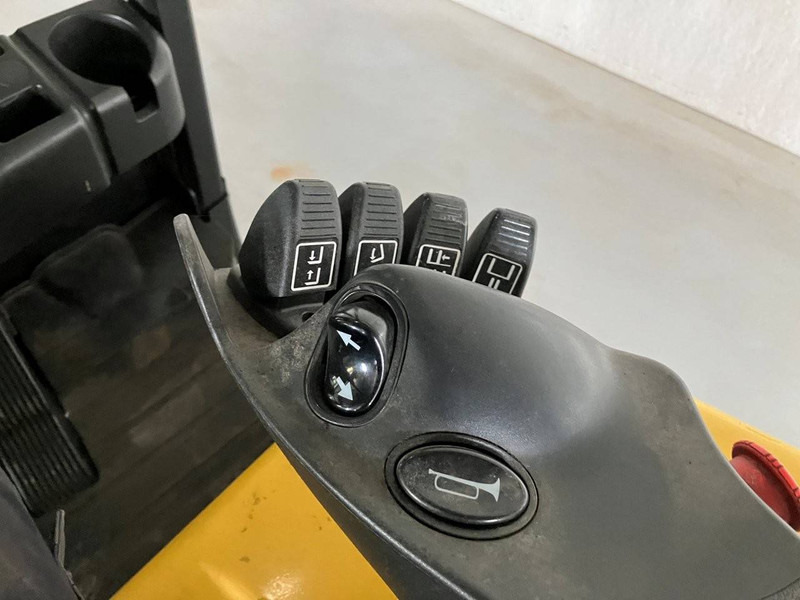 Электропогрузчик Yale ERP25VL E2145: фото 10