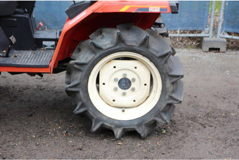 Трактор Yanmar F155D: фото 16 Трактор Yanmar F155D: фото 16