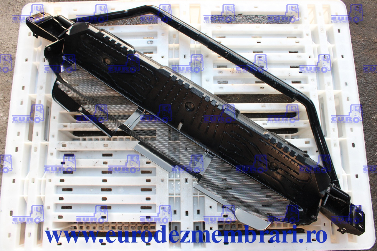 SCARA FRONTALA MAN TGS TG3 81.41610.5807, 81.41610.5788, 81.41614.0361 - Бампер для Грузовиков: фото 1 SCARA FRONTALA MAN TGS TG3 81.41610.5807, 81.41610.5788, 81.41614.0361 - Бампер для Грузовиков: фото 1