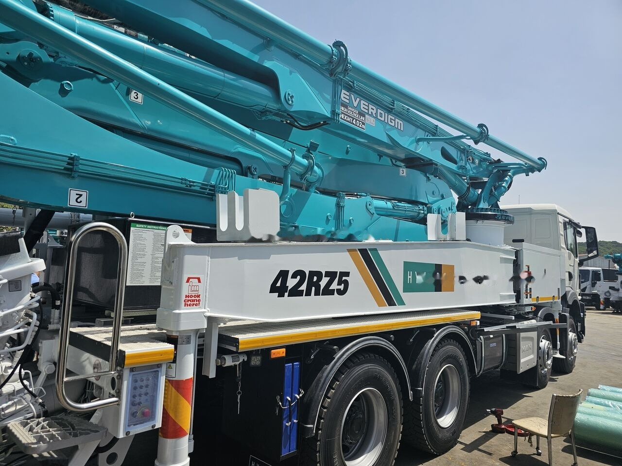 Mercedes-Benz New Everdigm ECP 42 CX 5 ECP 42 CX5 on chassis - Автобетононасос: фото 3 Mercedes-Benz New Everdigm ECP 42 CX 5 ECP 42 CX5 on chassis - Автобетононасос: фото 3