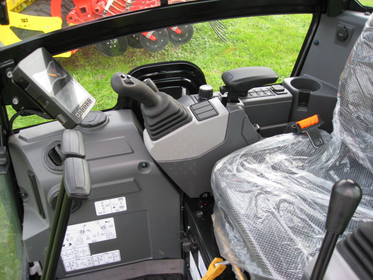 Caterpillar 301.8 - Мини-экскаватор: фото 5 Caterpillar 301.8 - Мини-экскаватор: фото 5