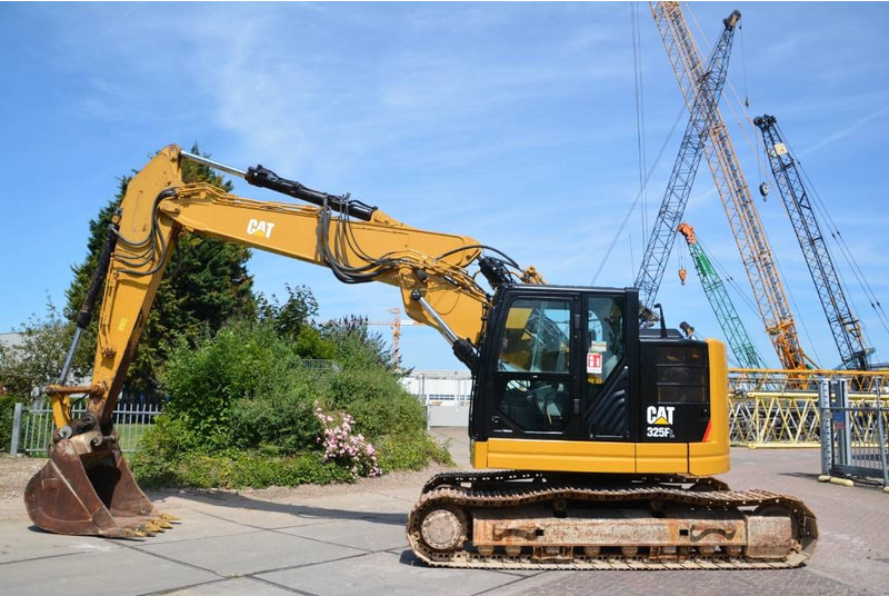 Cat 325 FL CR - Гусеничный экскаватор: фото 1 Cat 325 FL CR - Гусеничный экскаватор: фото 1