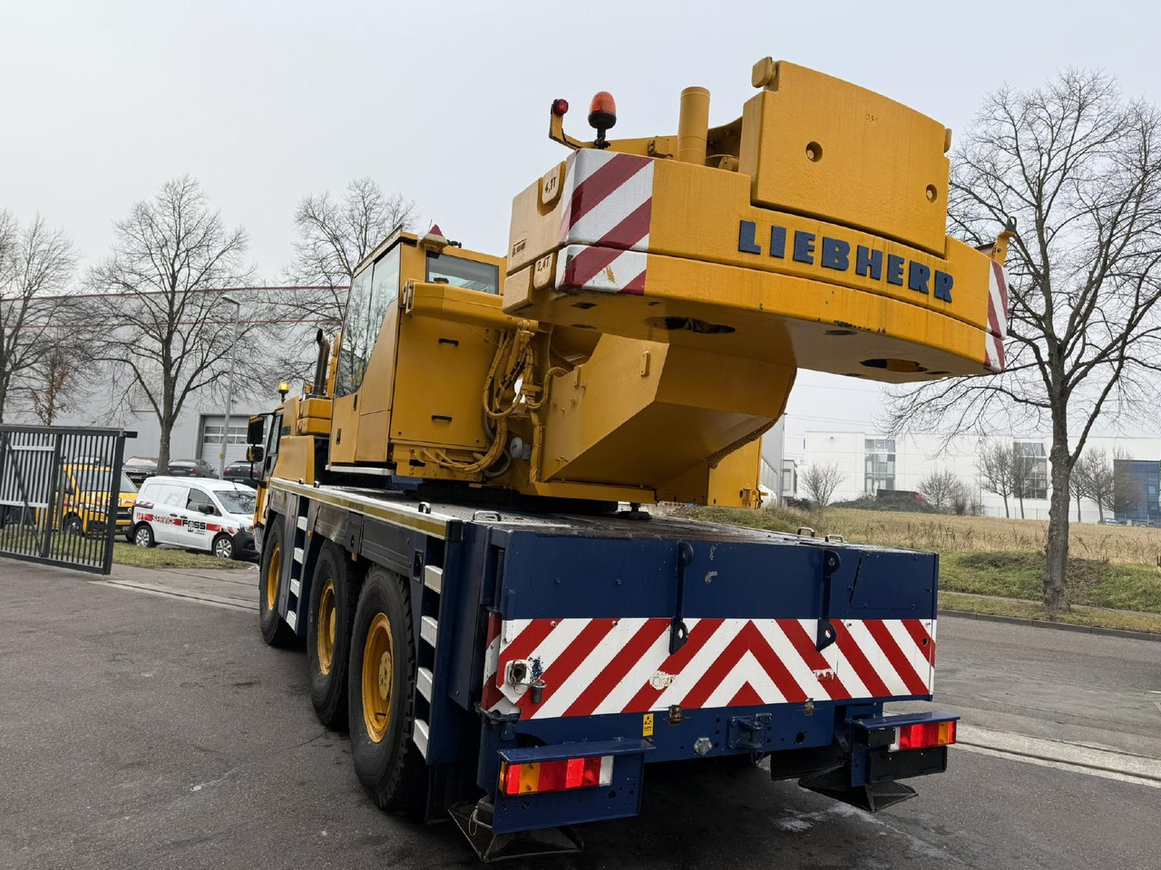 Liebherr LTM 1055-3.1 (06 - 055 996) | 6 x 6 - Мобильный кран: фото 4 Liebherr LTM 1055-3.1 (06 - 055 996) | 6 x 6 - Мобильный кран: фото 4