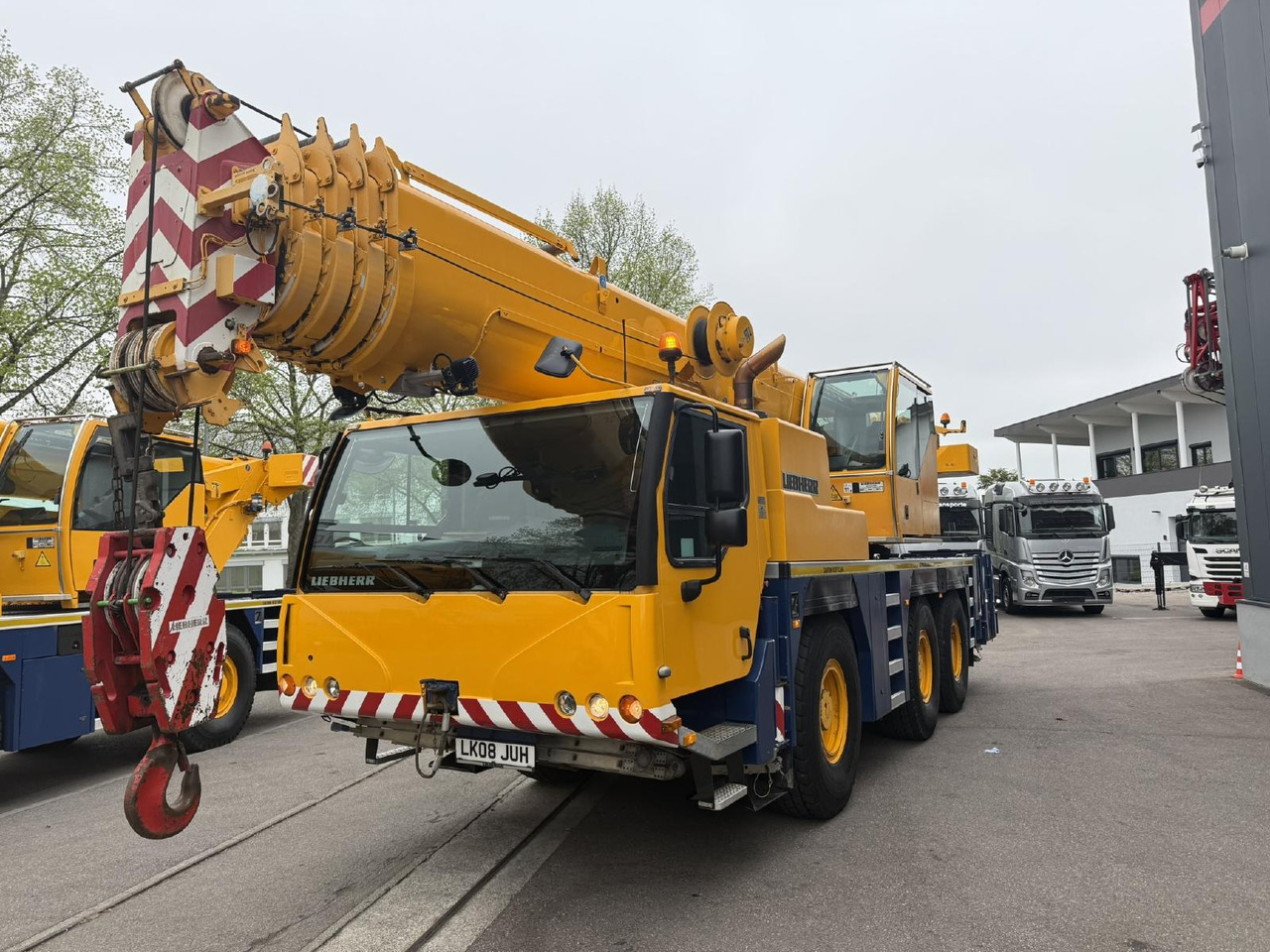 Liebherr LTM 1055-3.2 (08 - 084 745) | 6 x 6 - Мобильный кран: фото 2 Liebherr LTM 1055-3.2 (08 - 084 745) | 6 x 6 - Мобильный кран: фото 2