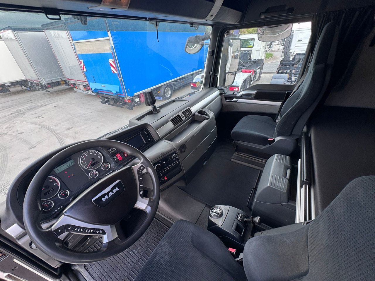MAN 26.360 L TGX E6 (Tauliner) - Тентованный грузовик: фото 5 MAN 26.360 L TGX E6 (Tauliner) - Тентованный грузовик: фото 5