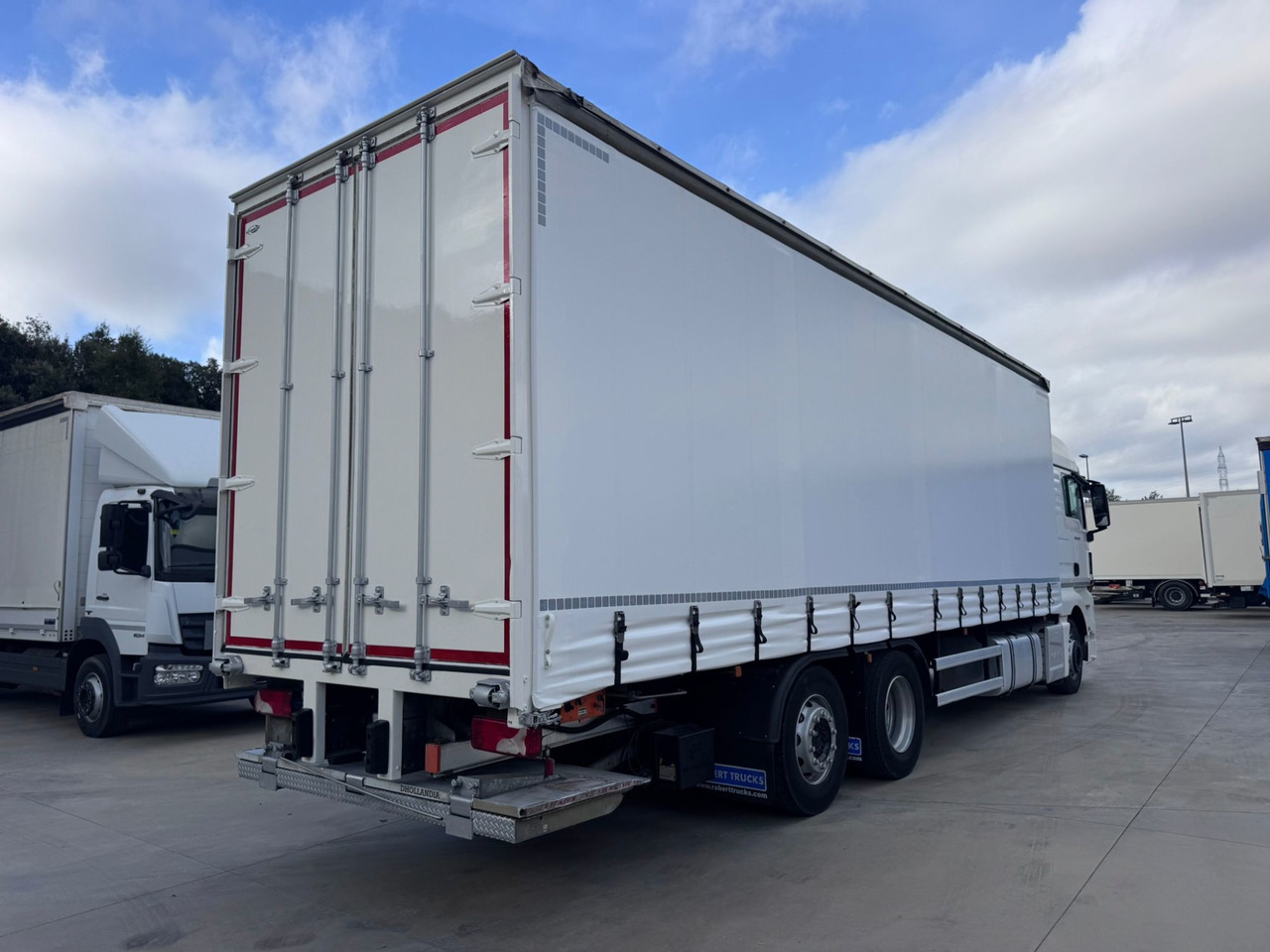 MAN 26.360 L TGX E6 (Tauliner) - Тентованный грузовик: фото 4 MAN 26.360 L TGX E6 (Tauliner) - Тентованный грузовик: фото 4