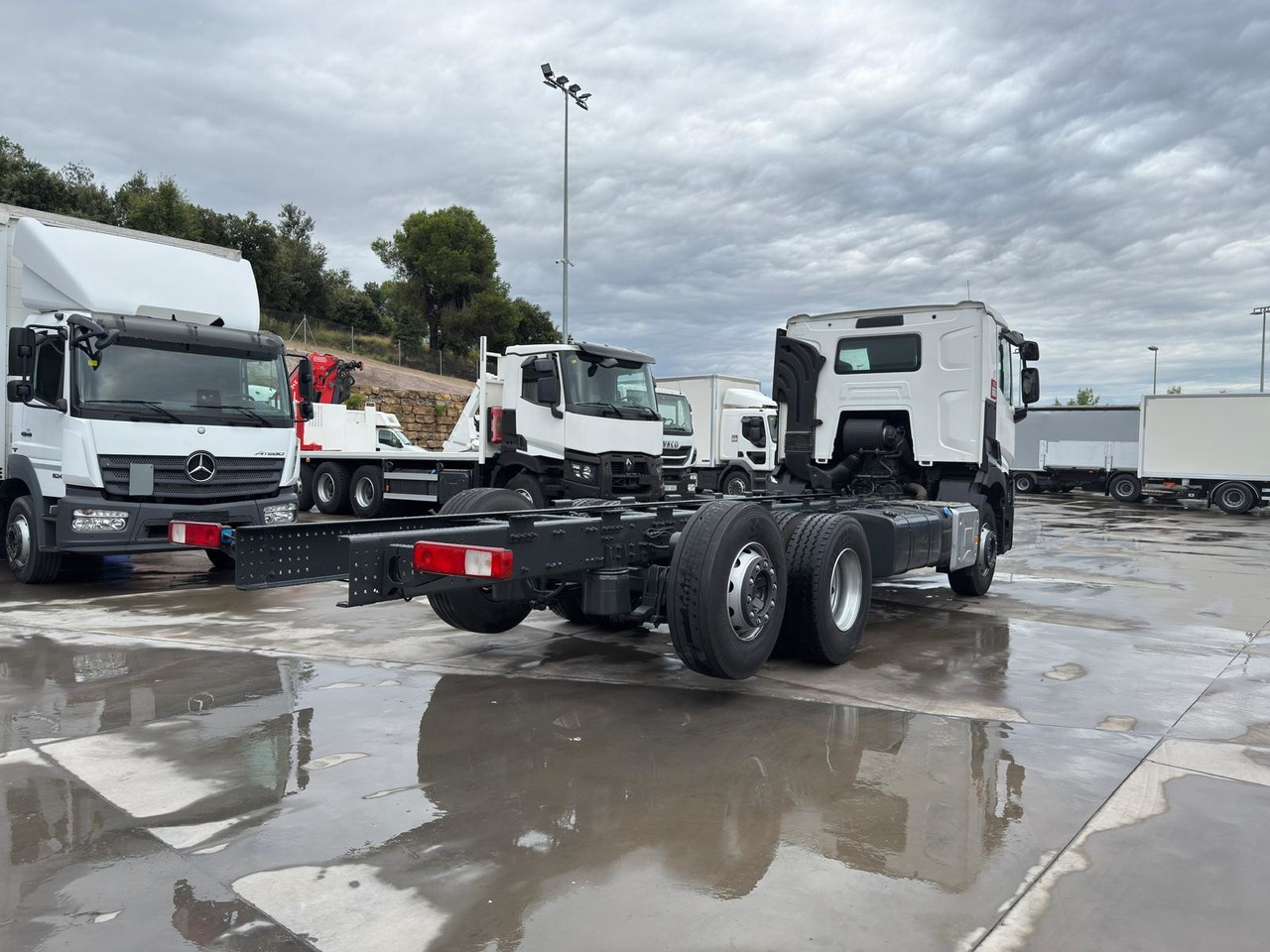 RENAULT C380.26 E6 (Chassis) - Грузовик-шасси: фото 2 RENAULT C380.26 E6 (Chassis) - Грузовик-шасси: фото 2
