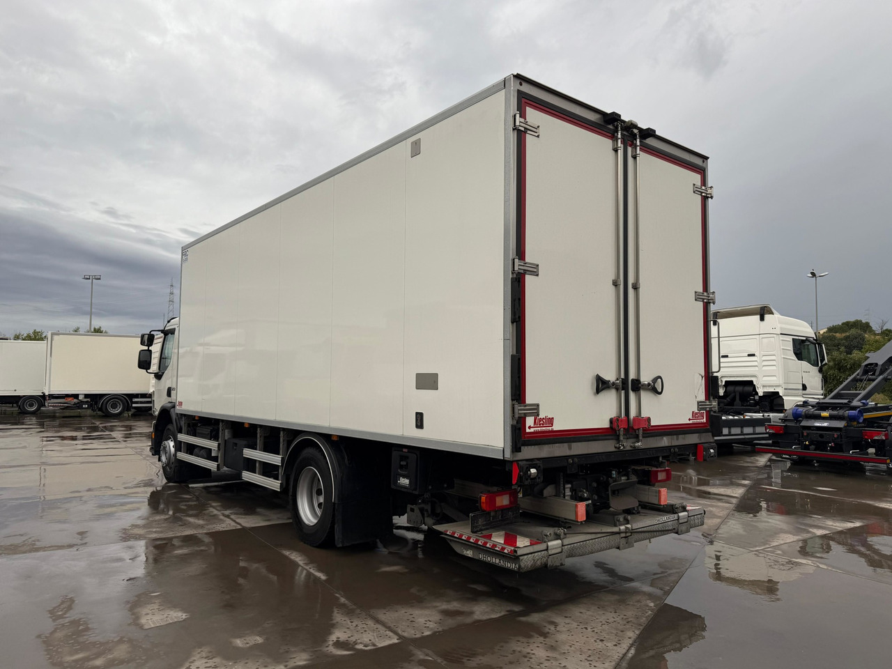 VOLVO FE320 E6 (Refrigerator) - Рефрижератор: фото 3 VOLVO FE320 E6 (Refrigerator) - Рефрижератор: фото 3