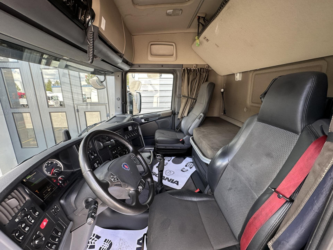 Грузовик-шасси SCANIA R 450 CB6x4HHA: фото 9 Грузовик-шасси SCANIA R 450 CB6x4HHA: фото 9