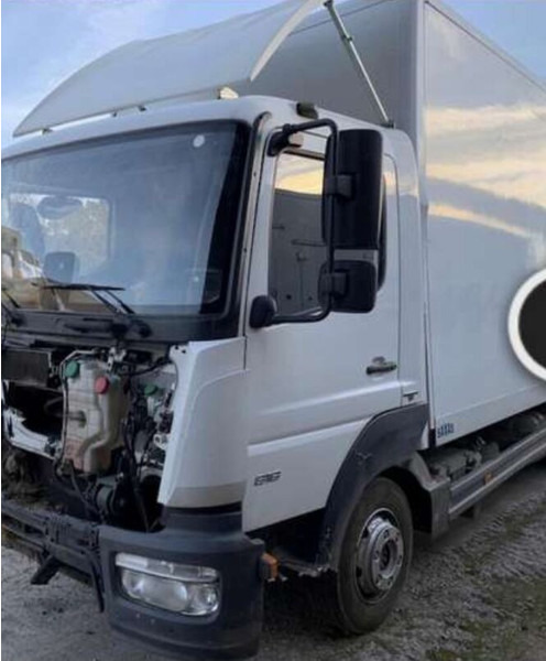 Mercedes-Benz ATEGO - Кабина и интерьер: фото 1 Mercedes-Benz ATEGO - Кабина и интерьер: фото 1