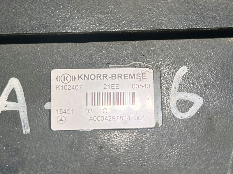 Mercedes-Benz  - Детали тормозной системы: фото 4 Mercedes-Benz  - Детали тормозной системы: фото 4