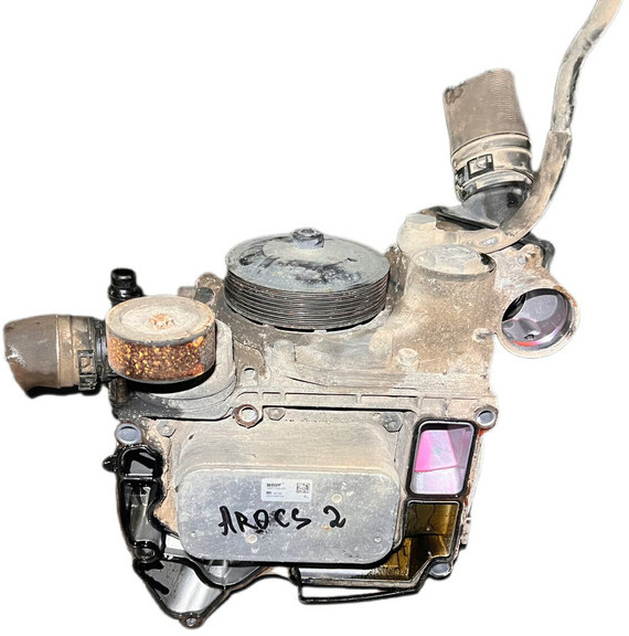 Mercedes-Benz - Масляный радиатор: фото 4 Mercedes-Benz - Масляный радиатор: фото 4