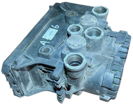 Mercedes-Benz  - Детали тормозной системы: фото 2 Mercedes-Benz  - Детали тормозной системы: фото 2