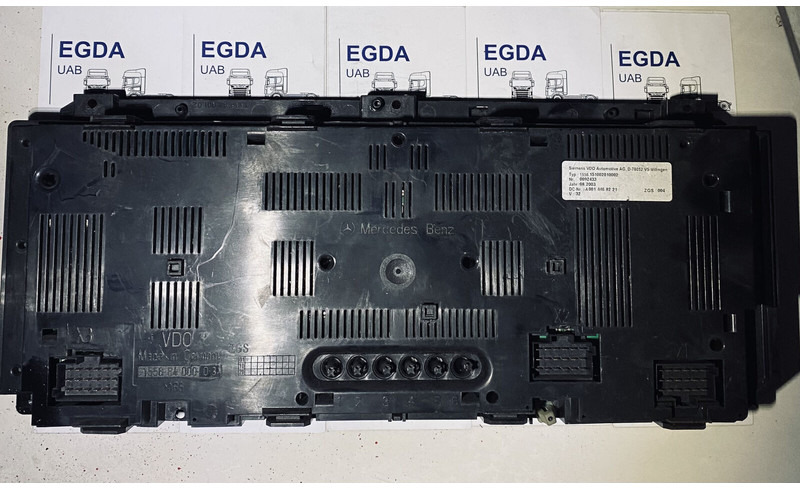 Mercedes-Benz - Приборная панель: фото 3 Mercedes-Benz - Приборная панель: фото 3