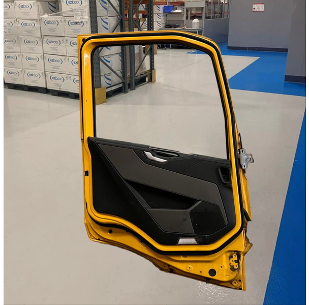 Volvo FM left doors (2021-2024) - Дверь и запчасти: фото 2 Volvo FM left doors (2021-2024) - Дверь и запчасти: фото 2