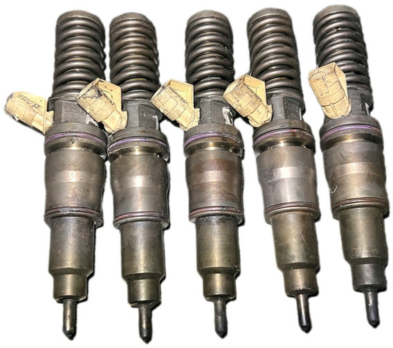 Volvo  - Топливный фильтр: фото 2 Volvo  - Топливный фильтр: фото 2