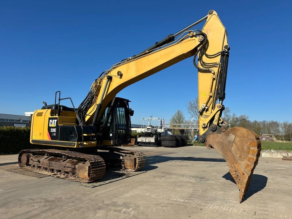 CAT 320 E - Гусеничный экскаватор: фото 2 CAT 320 E - Гусеничный экскаватор: фото 2