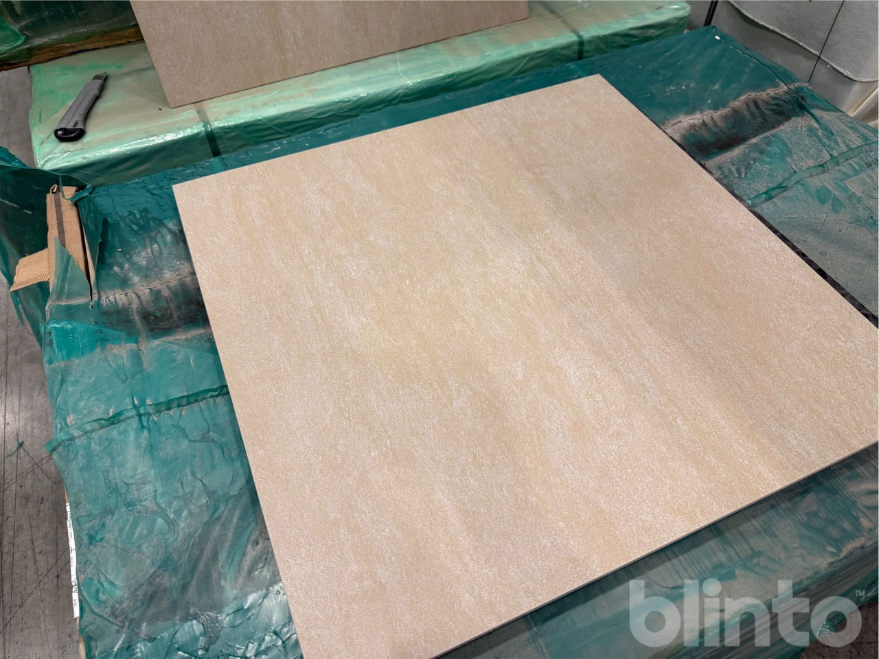 400 m2 - Warm Cement 600x600x8 - Строительное оборудование: фото 4 400 m2 - Warm Cement 600x600x8 - Строительное оборудование: фото 4