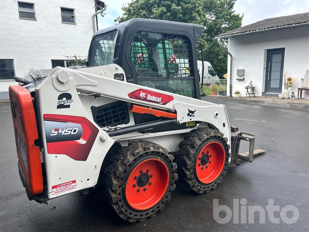 Bobcat S450 - Мини-погрузчик с бортовым поворотом: фото 3 Bobcat S450 - Мини-погрузчик с бортовым поворотом: фото 3