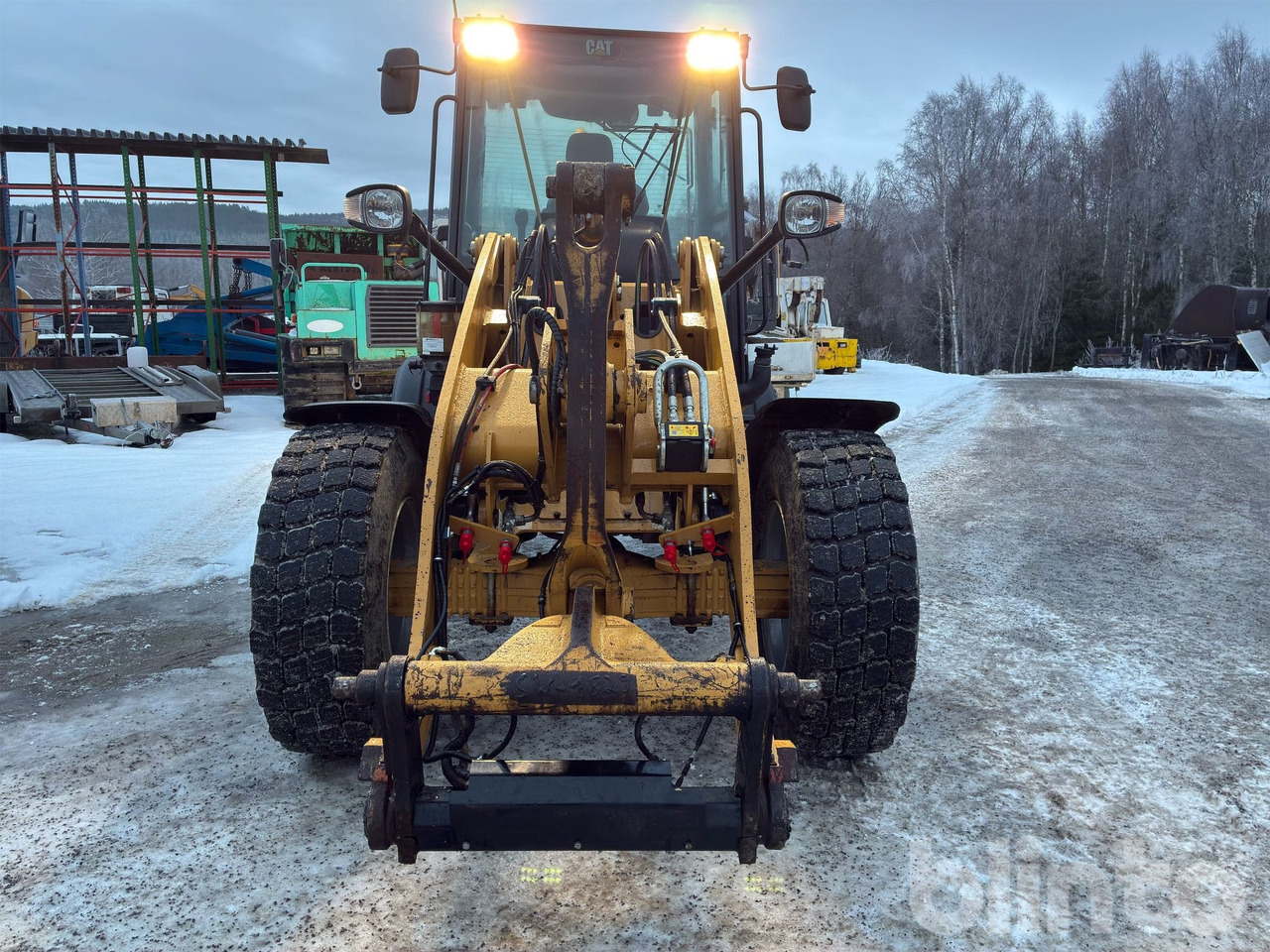 CAT 908M - Колёсный погрузчик: фото 2 CAT 908M - Колёсный погрузчик: фото 2