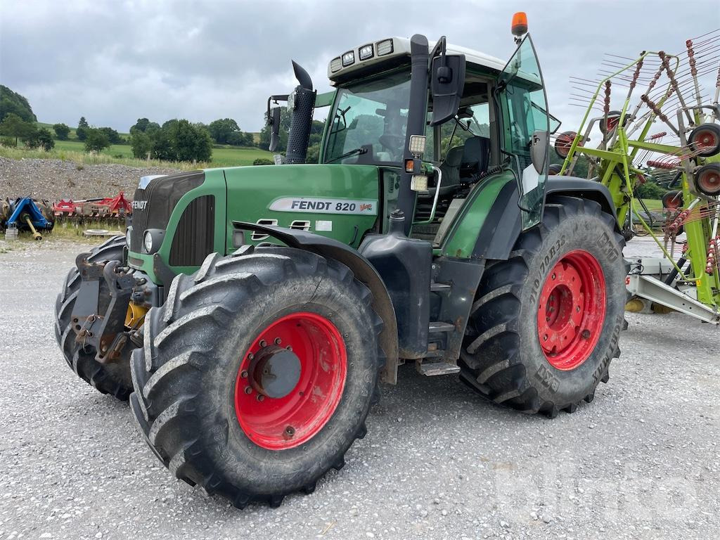 Fendt 820 Vario (2009) - Трактор: фото 1 Fendt 820 Vario (2009) - Трактор: фото 1