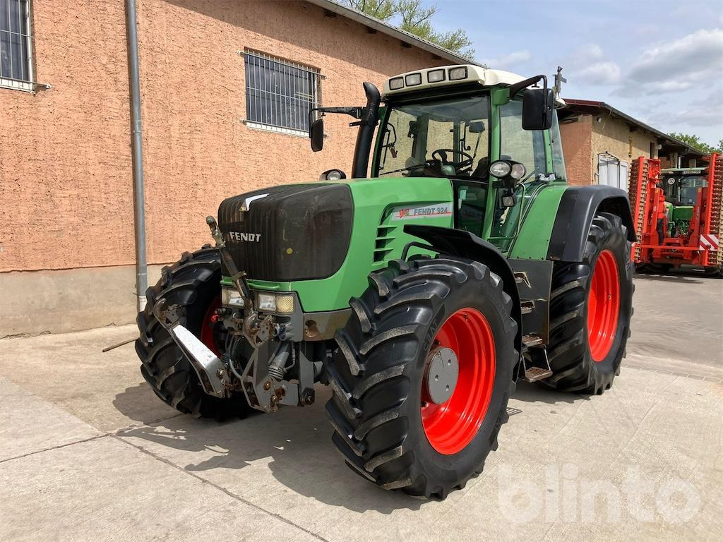 Fendt 924 Vario TMS (2004) - Трактор: фото 1 Fendt 924 Vario TMS (2004) - Трактор: фото 1