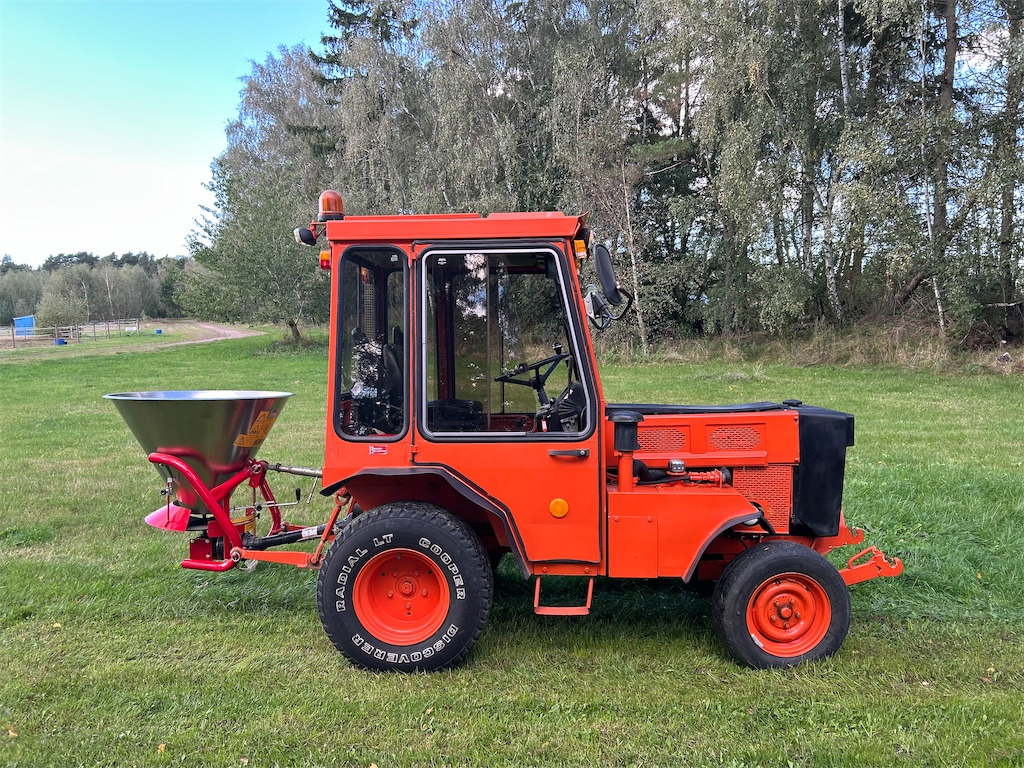 HOLDER P70C-460 - Коммунальный трактор: фото 4 HOLDER P70C-460 - Коммунальный трактор: фото 4