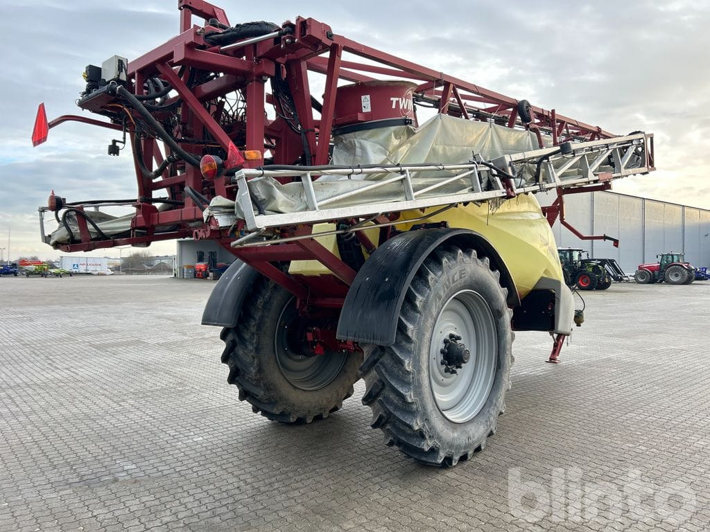 Hardi Commander CM11 7000 I - Nybesiktigad - Опрыскиватель: фото 5 Hardi Commander CM11 7000 I - Nybesiktigad - Опрыскиватель: фото 5