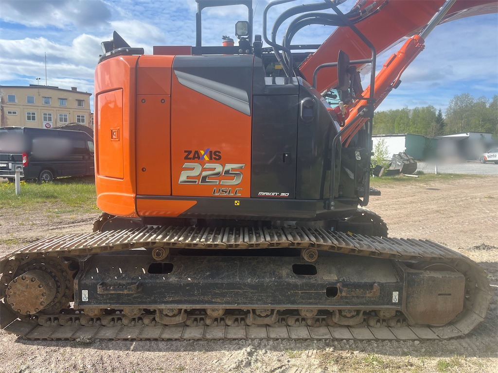 Гусеничный экскаватор Hitachi ZX225USLC-7: фото 16