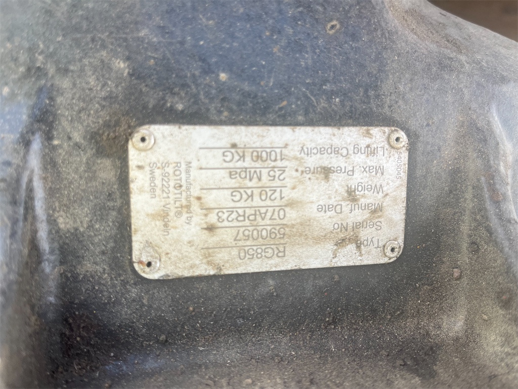 Гусеничный экскаватор Hitachi ZX225USLC-7: фото 24