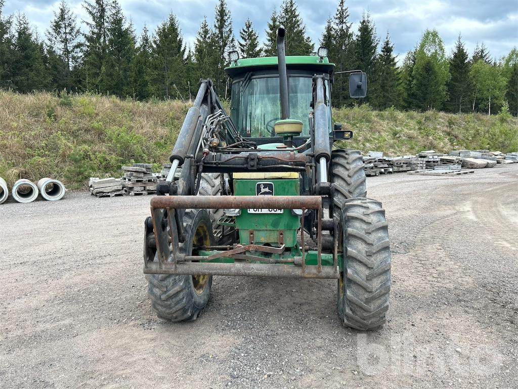 JOHN DEERE 2850 - Трактор: фото 2 JOHN DEERE 2850 - Трактор: фото 2