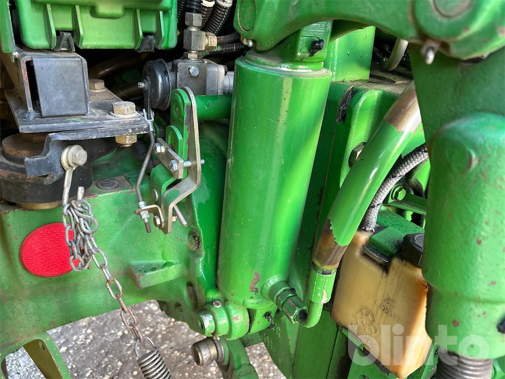 Трактор John Deere 6320 (2004): фото 40