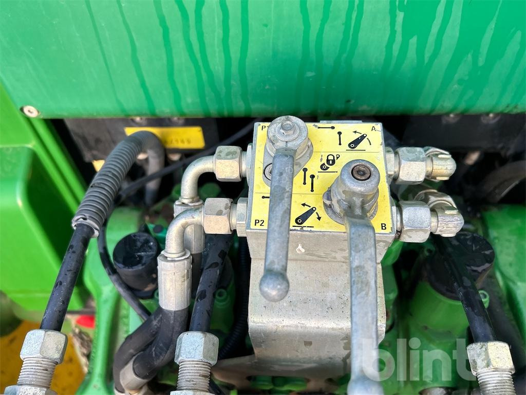 Трактор John Deere 6320 (2004): фото 38