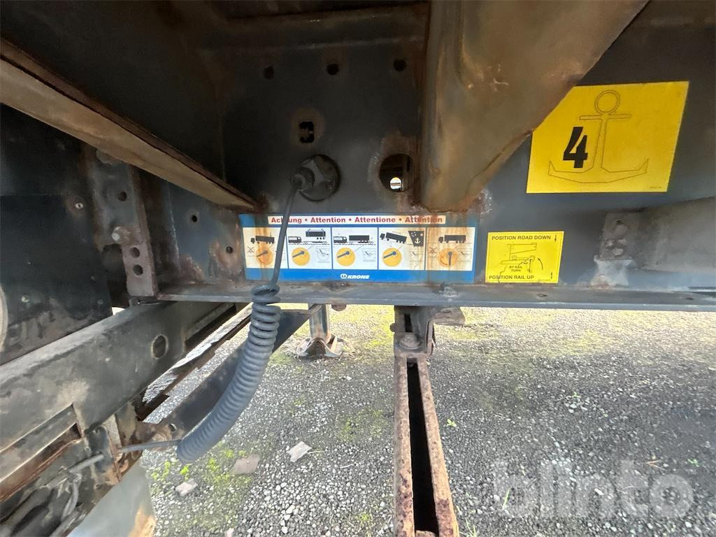 Полуприцеп бортовой/ Платформа Krone SD (2014): фото 47 Полуприцеп бортовой/ Платформа Krone SD (2014): фото 47