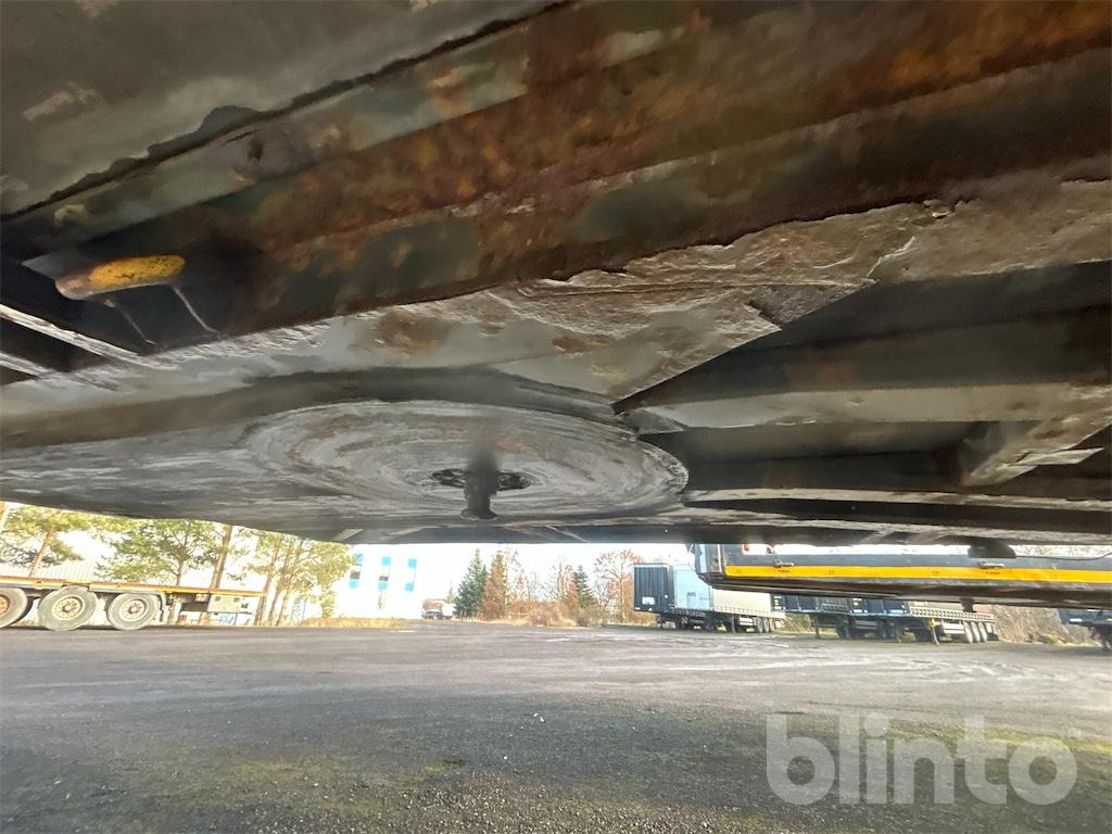 Полуприцеп бортовой/ Платформа Krone SD (2014): фото 37 Полуприцеп бортовой/ Платформа Krone SD (2014): фото 37